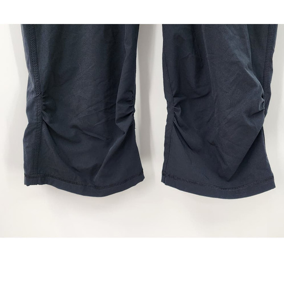 Alo‎ Crop Athletic Pants Comfort Lounge Athleisure Capri Black Size 8 - Picture 5 of 8